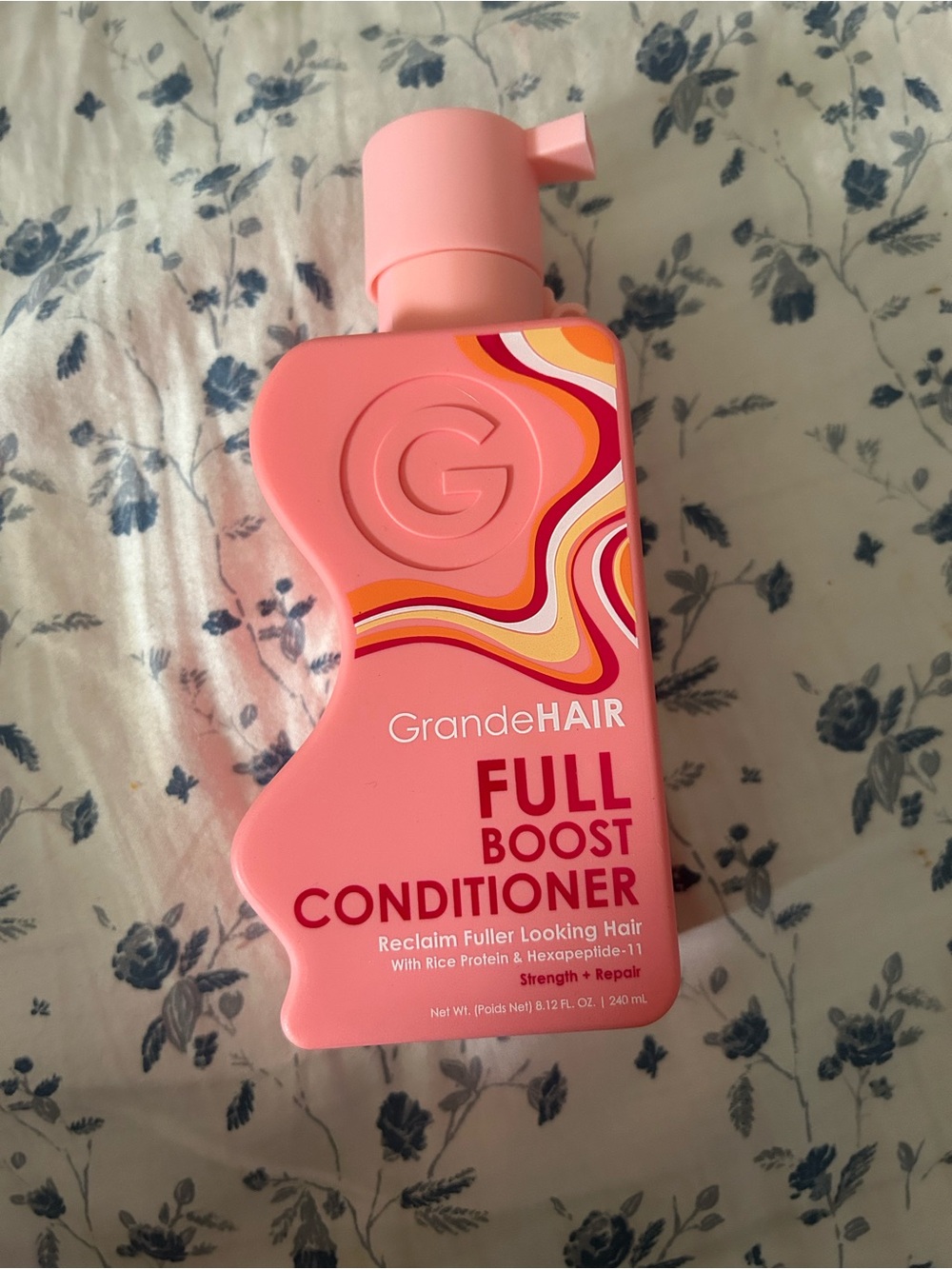 Ariana Grande Full Boost Conditioner - Pink & Red Accent